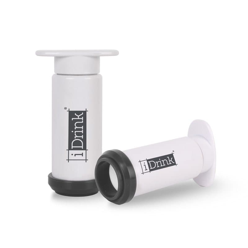 Vacuum sealer with hand pump